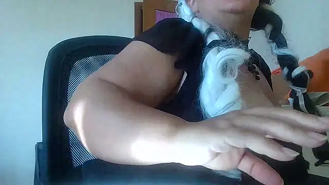 Ninalapiccolina online show from October 4, 2:07 pm