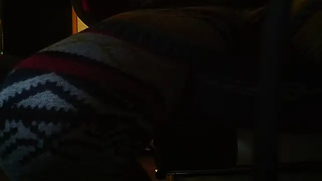 Snapshot of qoooqing67 chatting on December 3, 6:10 am qoooqing67 online show from December 3, 6:10 am