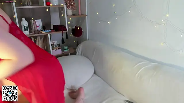 Lif love online show from December 17, 3:06 pm