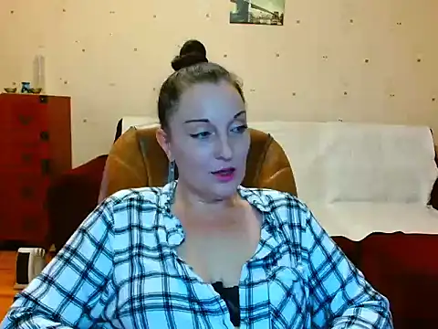 Alice3694 online show from January 15, 6:39 am