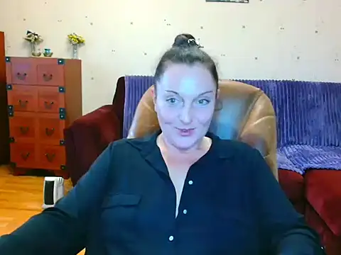 Alice3694 online show from November 2, 2:00 pm