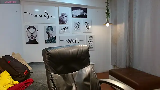 Cerokershelby online show from November 25, 11:10 am