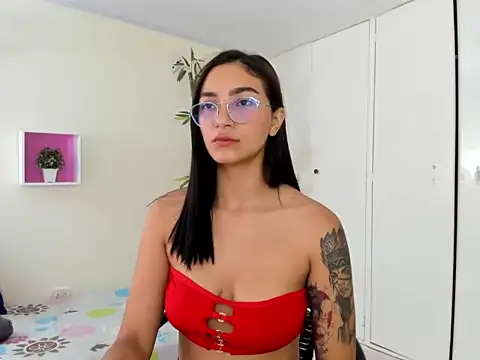 ASIAM BRUNET online show from January 15, 6:00 pm