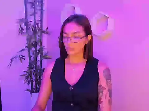 ASIAM BRUNET online show from May 12, 4:02 pm