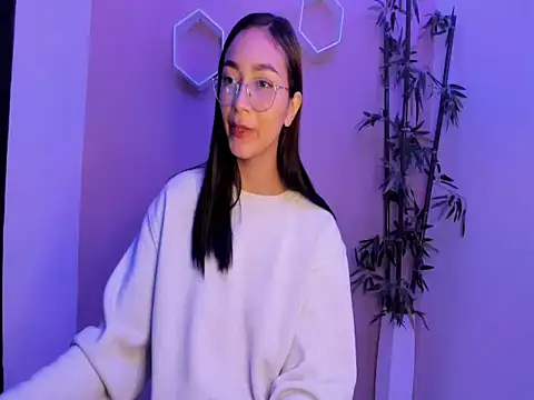 ASIAM BRUNET online show from February 11, 11:21 am