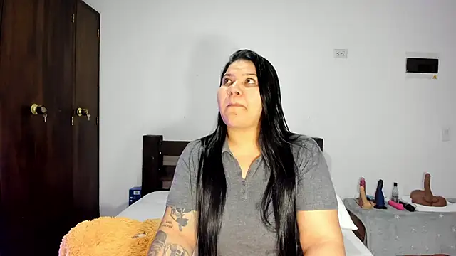 mile uribe online show from December 22, 3:06 am