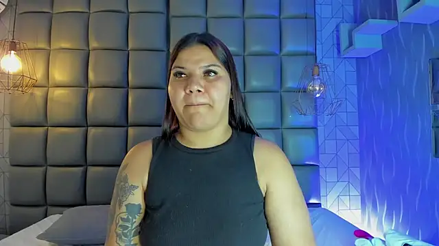 Snapshot of mile_uribe chatting on March 9, 2:18 am mile uribe online show from March 9, 2:18 am