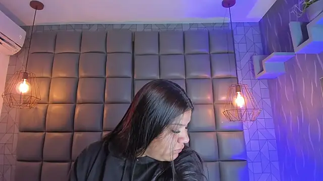 Snapshot of mile_uribe chatting on March 12, 3:46 am mile uribe online show from March 12, 3:46 am