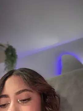 Aryrosee online show from November 16, 5:17 pm