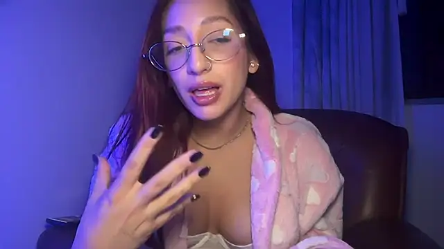 julialupato1606 online show from March 2, 11:11 pm