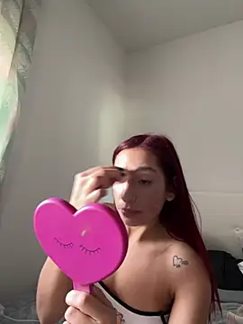 julialupato1606 online show from March 10, 1:48 pm