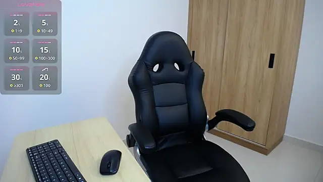 karoll marquez online show from March 13, 4:01 pm