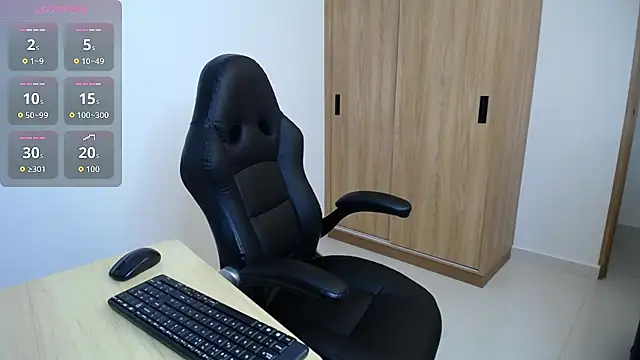 karoll marquez online show from February 2, 5:28 am