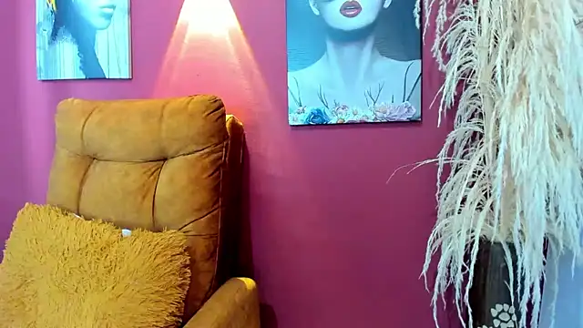 ChloeTurner  online show from February 25, 4:04 pm