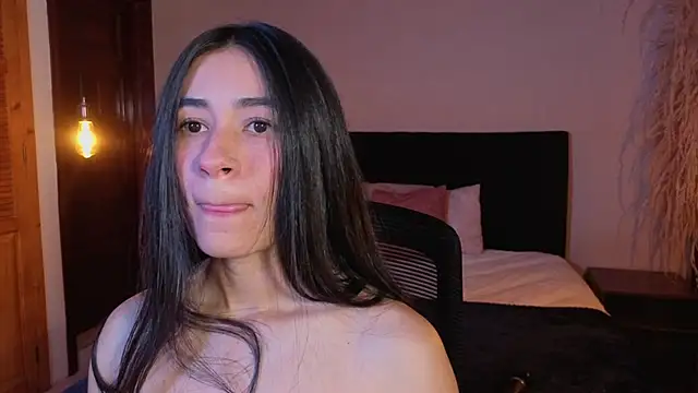 ChloeTurner  online show from March 3, 8:05 pm