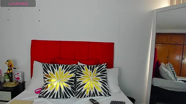 emagarcia online show from November 17, 12:53 pm