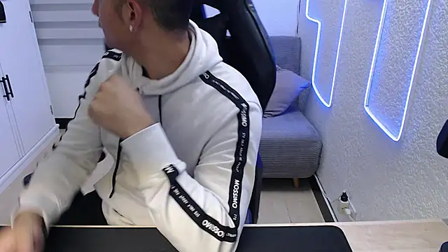 team dinamite69 online show from March 5, 12:24 pm