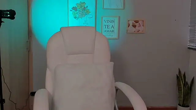 Elena Ruiz online show from January 5, 10:08 pm