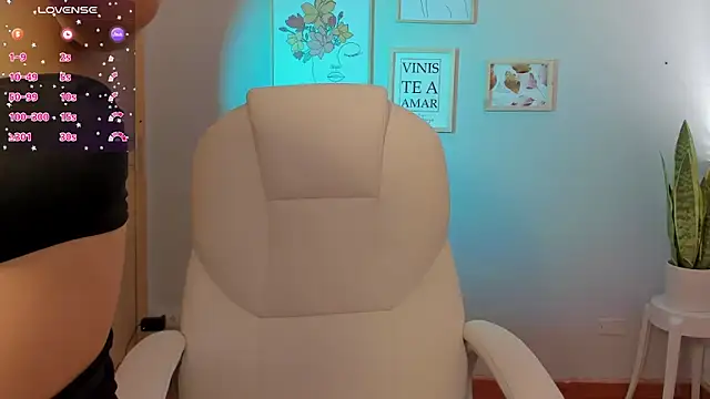 Elena Ruiz online show from January 31, 7:08 pm