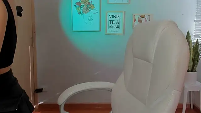 Elena Ruiz online show from January 29, 9:07 pm