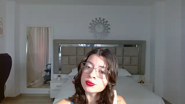 zoecruzz online show from October 16, 3:09 pm