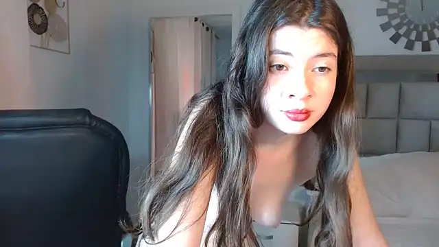 zoecruzz online show from March 20, 5:36 pm