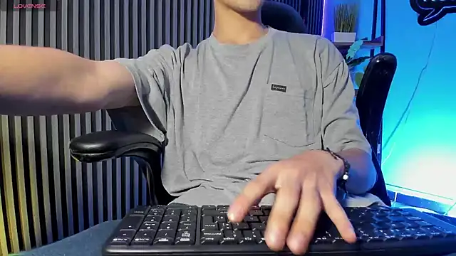 Jefer rick  online show from November 10, 11:59 am