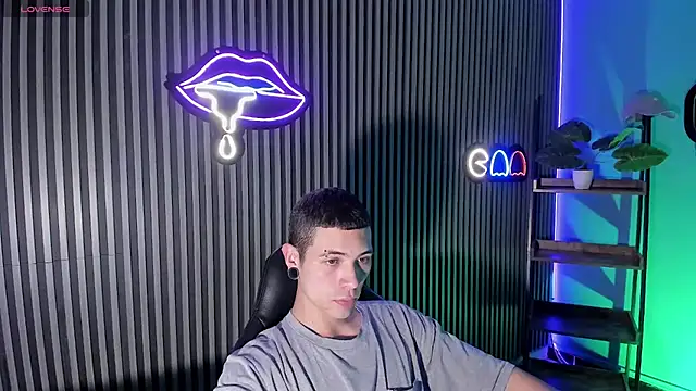 Jefer rick  online show from February 12, 8:08 pm