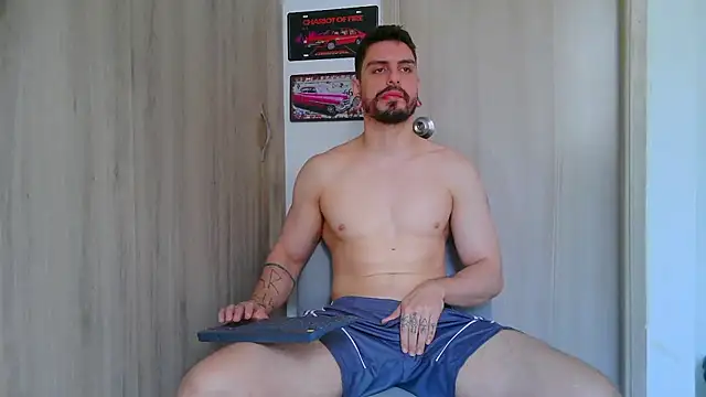 Aaron kwok28 online show from April 18, 4:31 pm