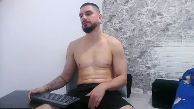 Aaron kwok28 online show from September 17, 6:32 pm