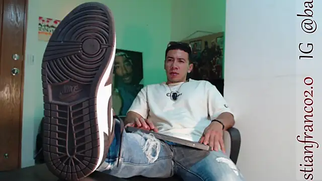 Snapshot of marc_ginale chatting on February 27, 2:14 am marc ginale online show from February 27, 2:14 am
