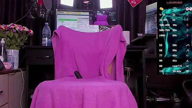 Snapshot of Raissa_sky26 chatting on December 2, 3:30 am Raissa sky26 online show from December 2, 3:30 am