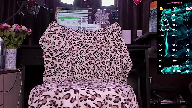 Raissa sky26 online show from February 25, 3:40 am