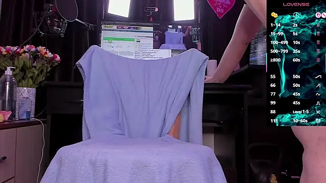 Raissa sky26 online show from April 15, 2:39 am