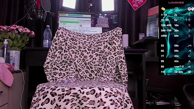 Snapshot of Raissa_sky26 chatting on October 20, 2:35 am Raissa sky26 online show from October 20, 2:35 am