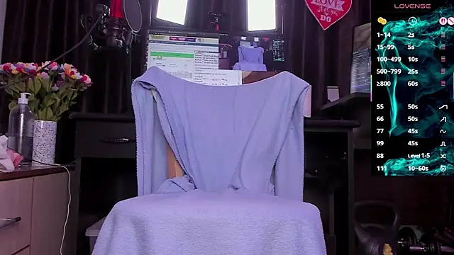 Raissa sky26 online show from March 28, 3:51 am