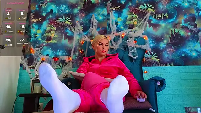 Snow Goddess online show from October 17, 4:27 am