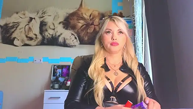 Snow Goddess online show from May 23, 2:21 am