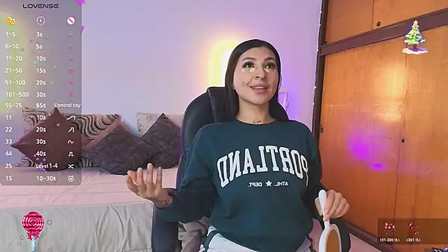 Snapshot of _gaby2 chatting on November 19, 11:32 am gaby2 online show from November 19, 11:32 am