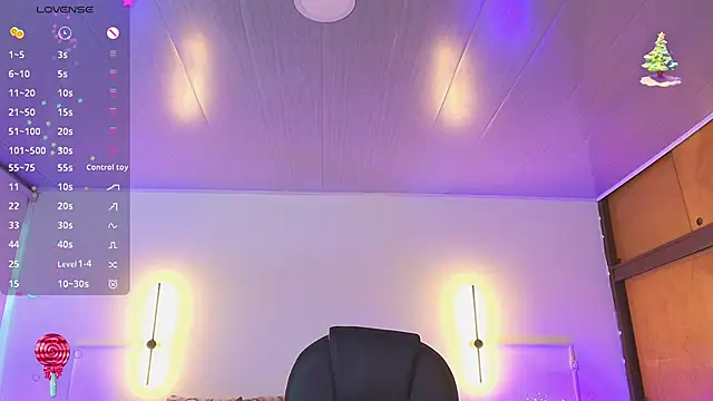 Snapshot of _gaby2 chatting on November 29, 11:21 am gaby2 online show from November 29, 11:21 am