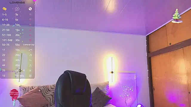 Snapshot of _gaby2 chatting on November 8, 11:25 am gaby2 online show from November 8, 11:25 am