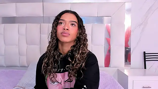 BritneyCollins online show from October 7, 12:06 pm