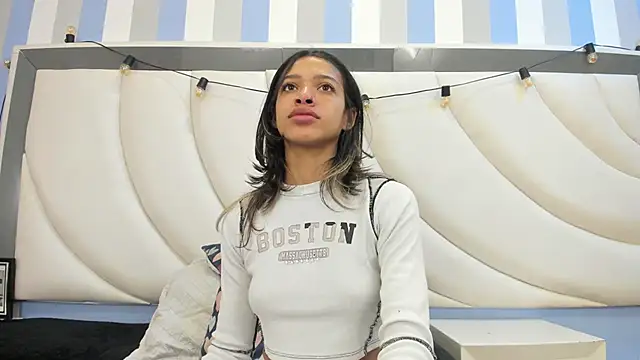 BritneyCollins online show from March 21, 1:15 pm