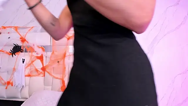 BritneyCollins online show from October 10, 11:55 am