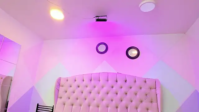 BritneyCollins online show from February 13, 12:05 pm