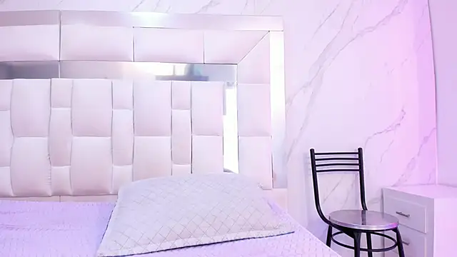 BritneyCollins online show from November 26, 12:05 pm