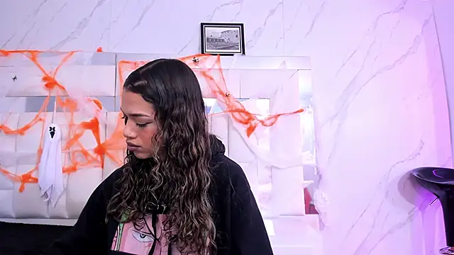 BritneyCollins online show from October 16, 11:40 am