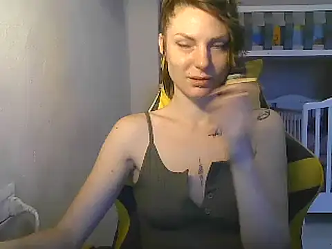 Snapshot of Feli_blue chatting on February 25, 8:47 am Feli blue online show from February 25, 8:47 am