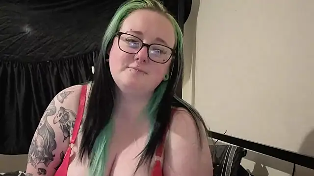 Bunny Cummings online show from June 16, 10:32 pm