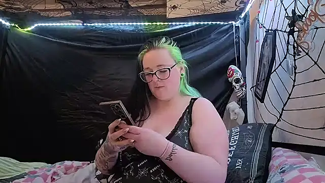 Bunny Cummings online show from March 1, 11:38 pm